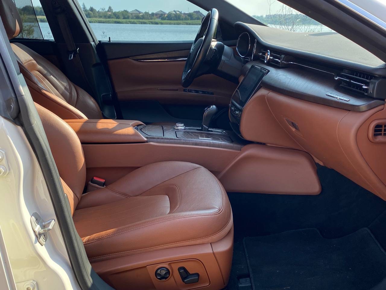 Maserati Quattroporte - фото 20