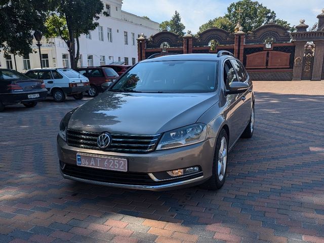 Volkswagen Passat 2011, Новоград-Волинський, $9 150 - зображення 2