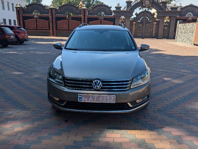 Volkswagen Passat 2011, Новоград-Волинський, $9 150 - зображення 1