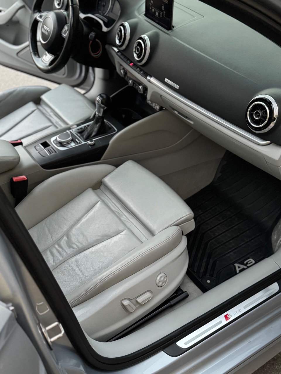 Audi A3 - фото 19