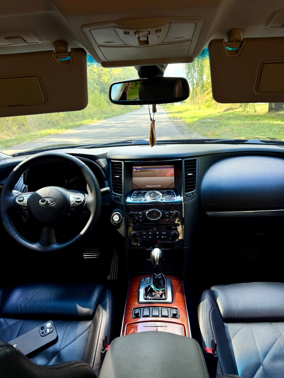 Infiniti FX - фото 32