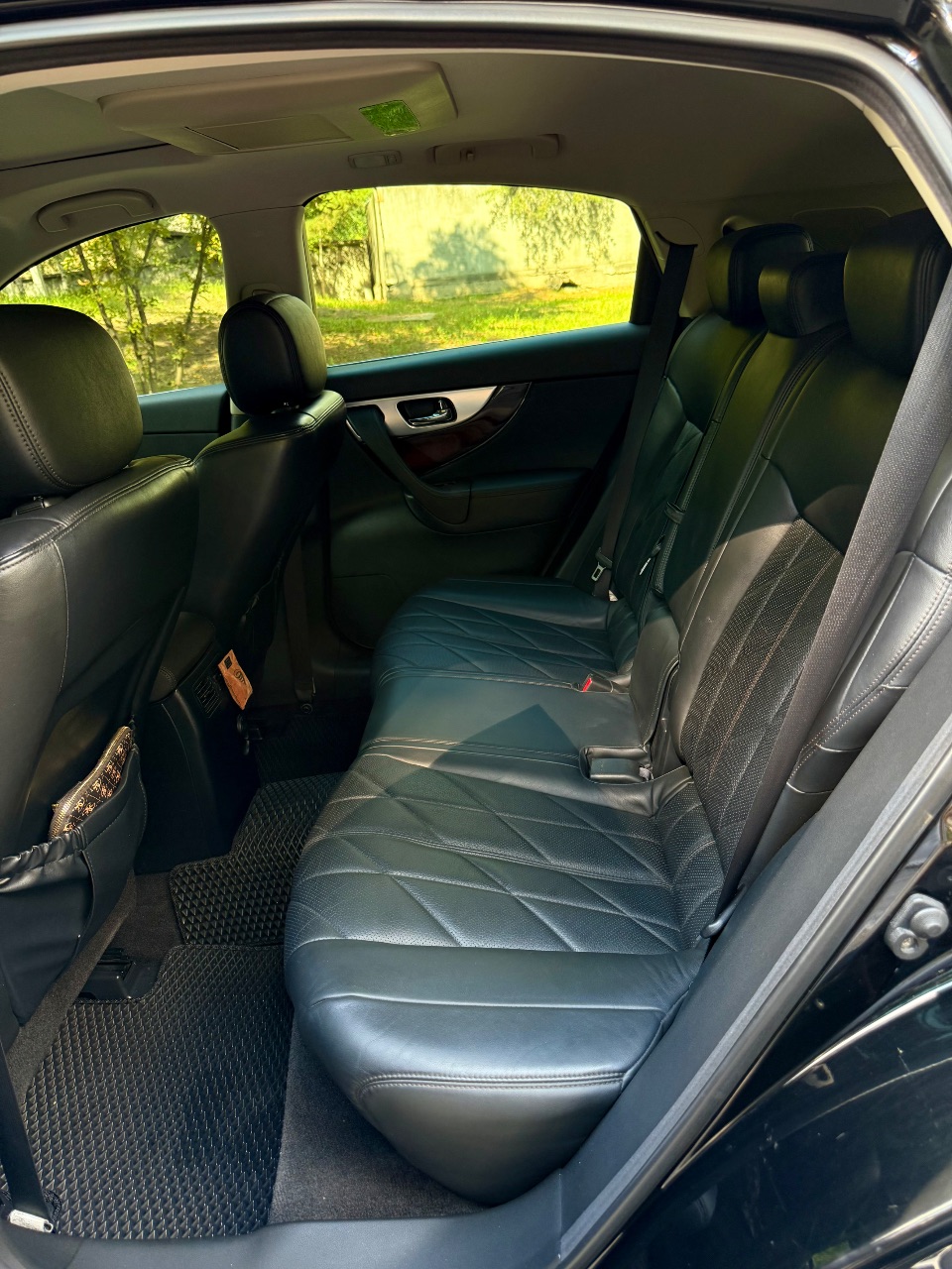Infiniti FX - фото 22