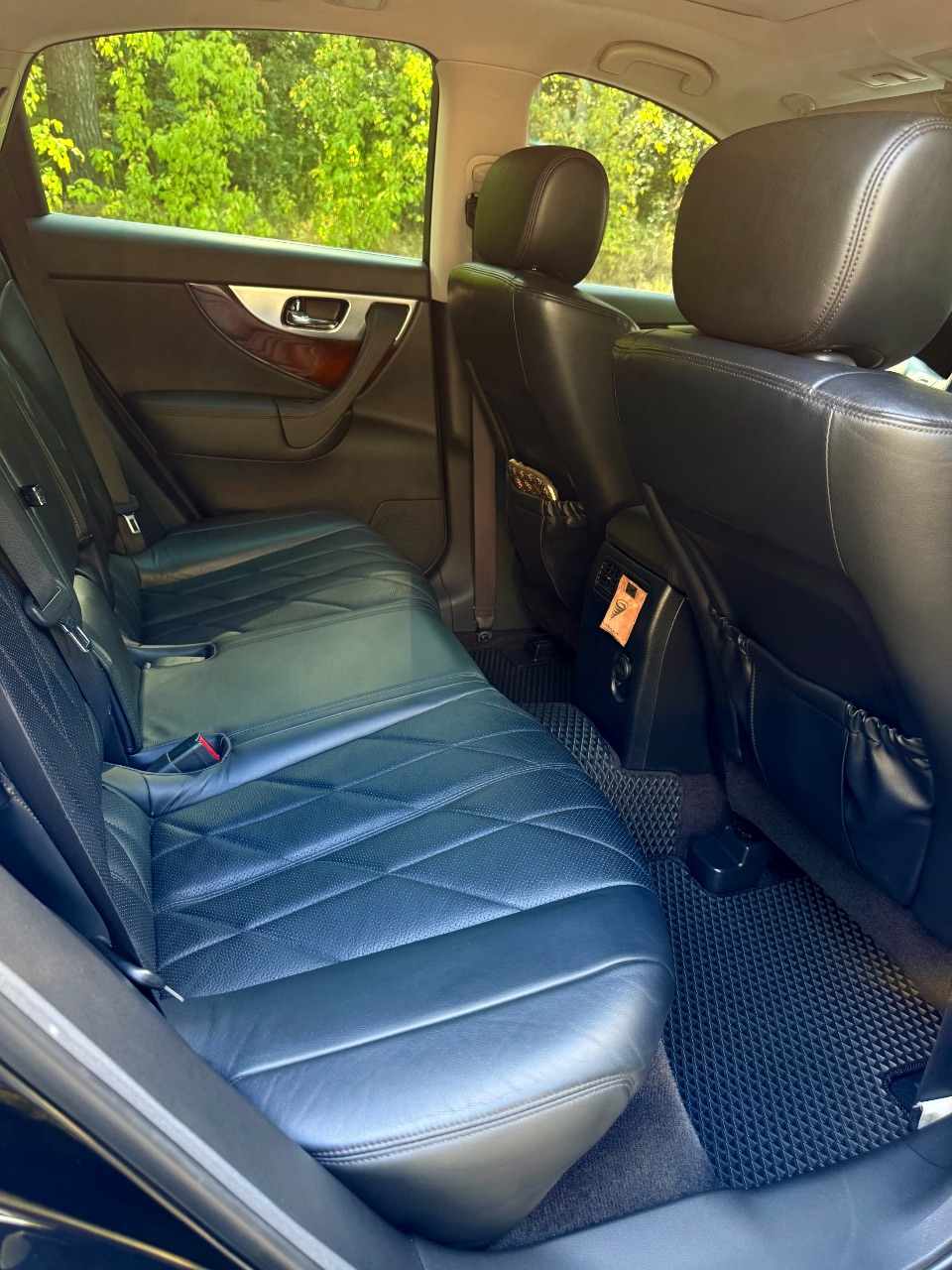 Infiniti FX - фото 31