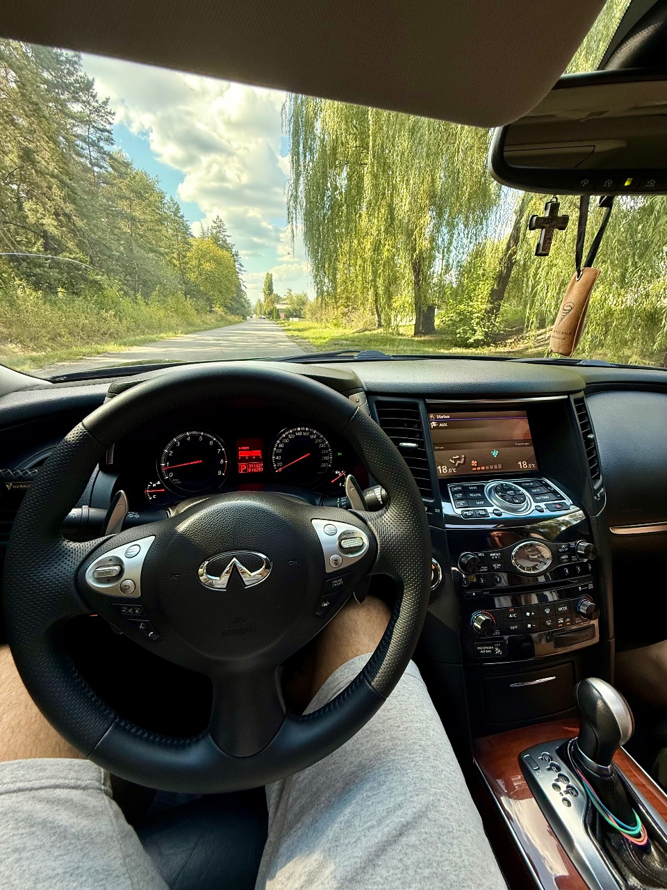 Infiniti FX - фото 41