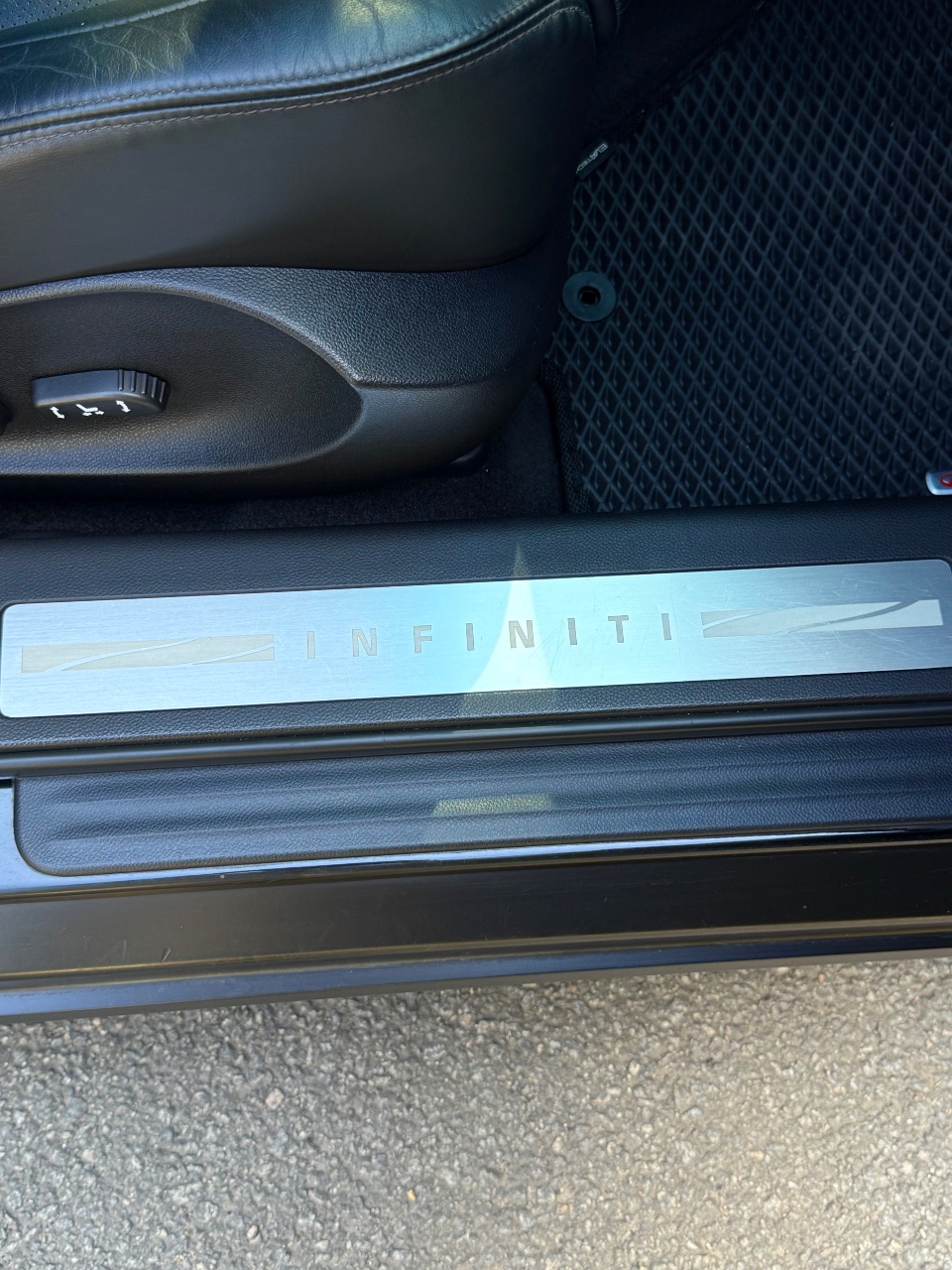 Infiniti FX - фото 39