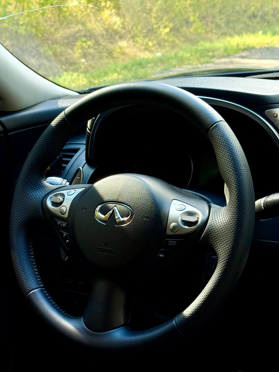 Infiniti FX - фото 34