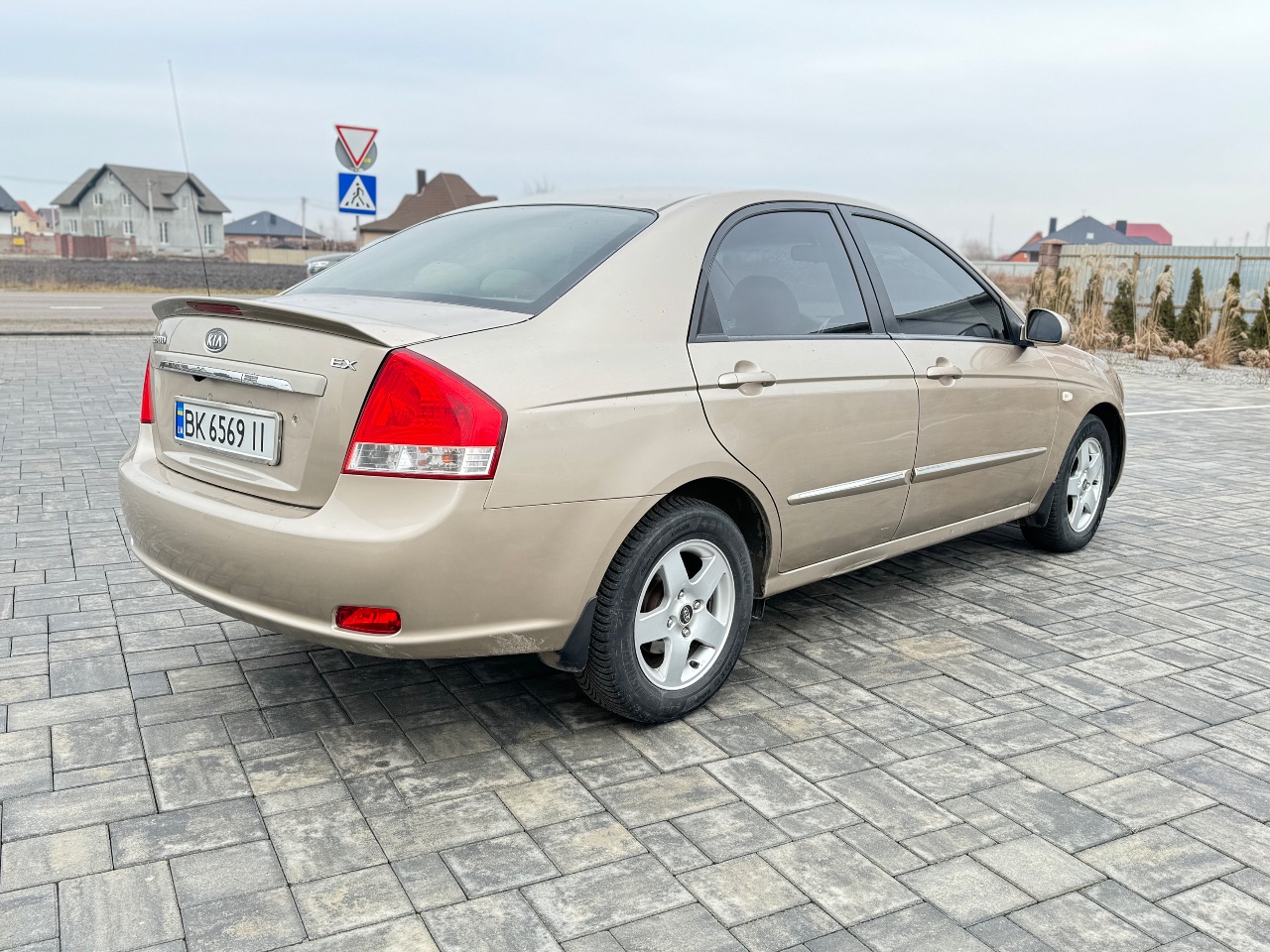 Kia Cerato - фото 8