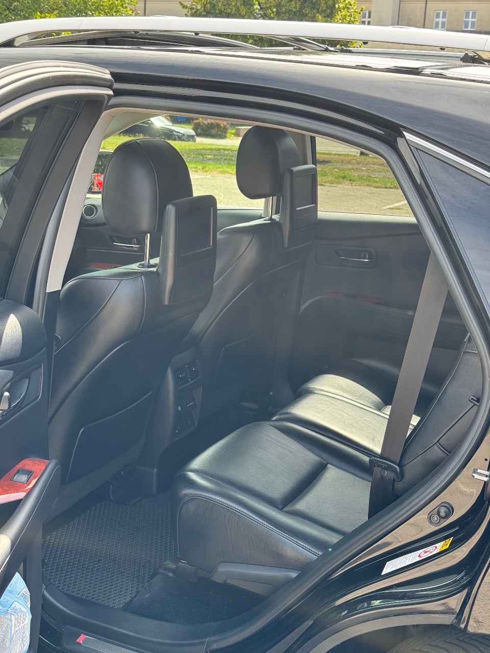 Lexus RX - фото 13