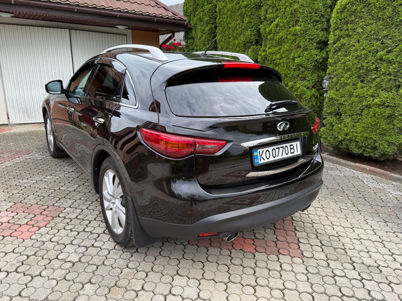 Infiniti QX70 - фото 5