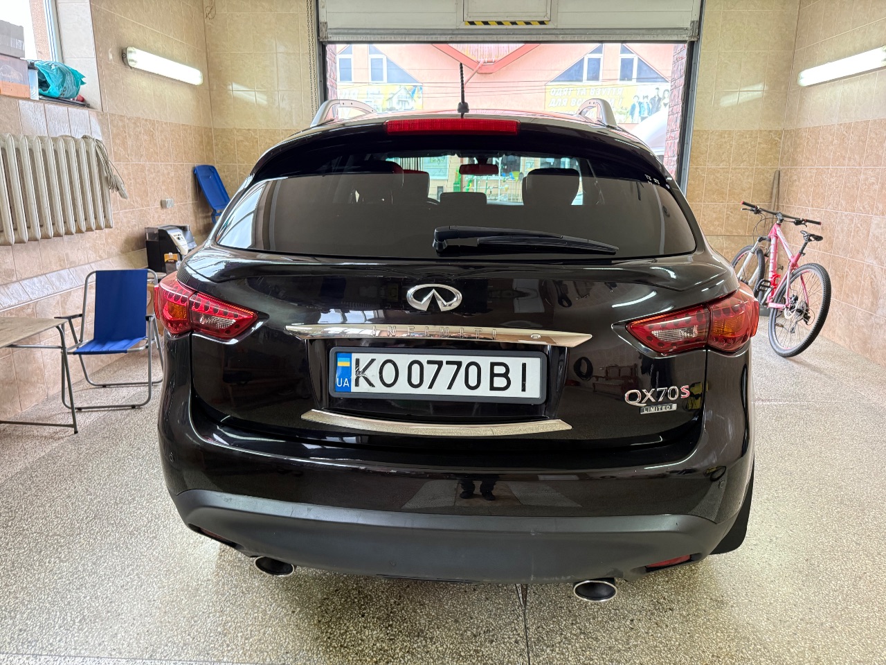 Infiniti QX70 - фото 2