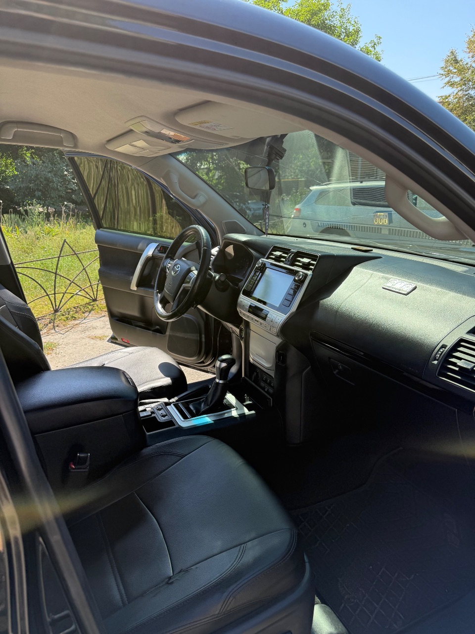 Toyota Land Cruiser Prado - фото 6