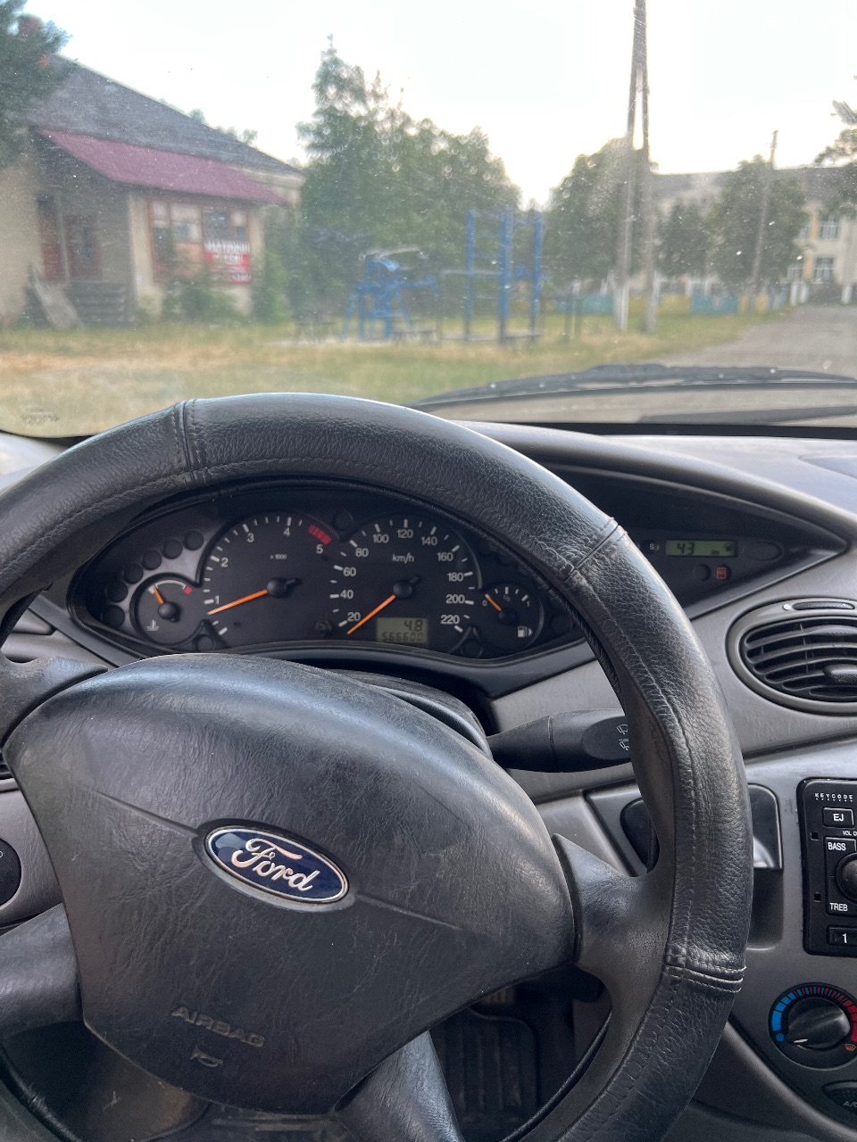 Ford Focus - фото 11