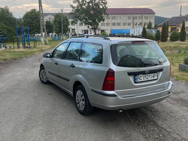 Ford Focus - фото 3