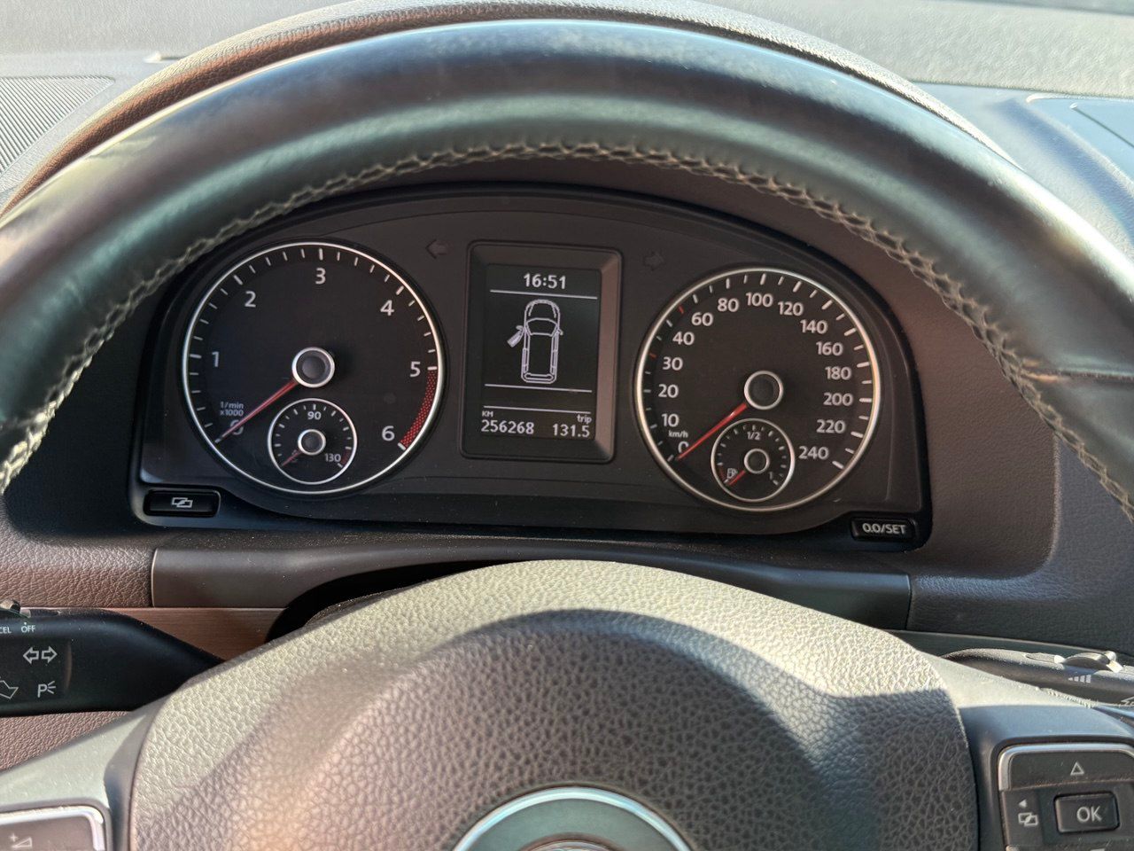 Volkswagen Touran - фото 15