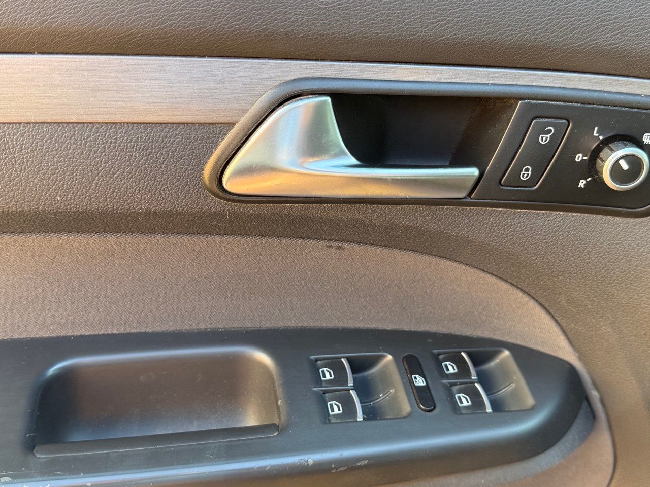 Volkswagen Touran - фото 17