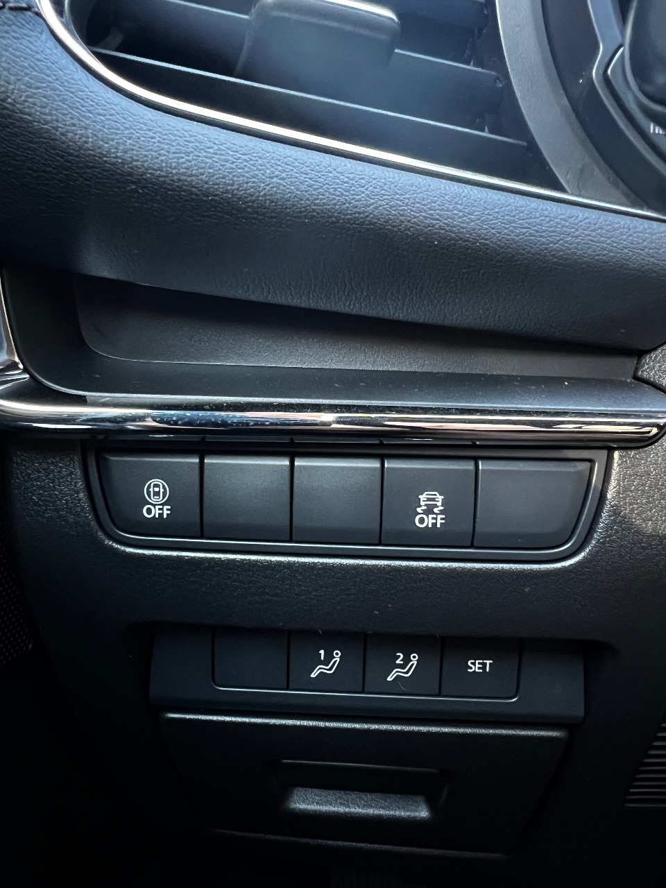 Mazda 3 - фото 13