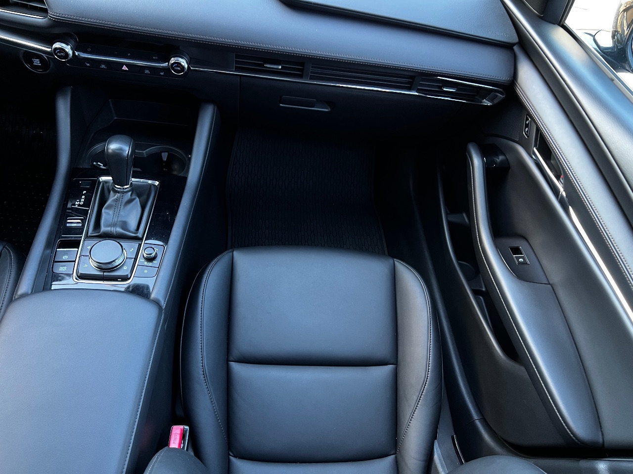 Mazda 3 - фото 32