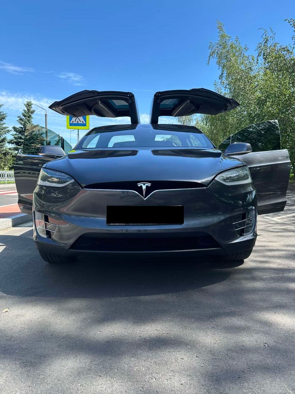 Tesla Model X - фото 2