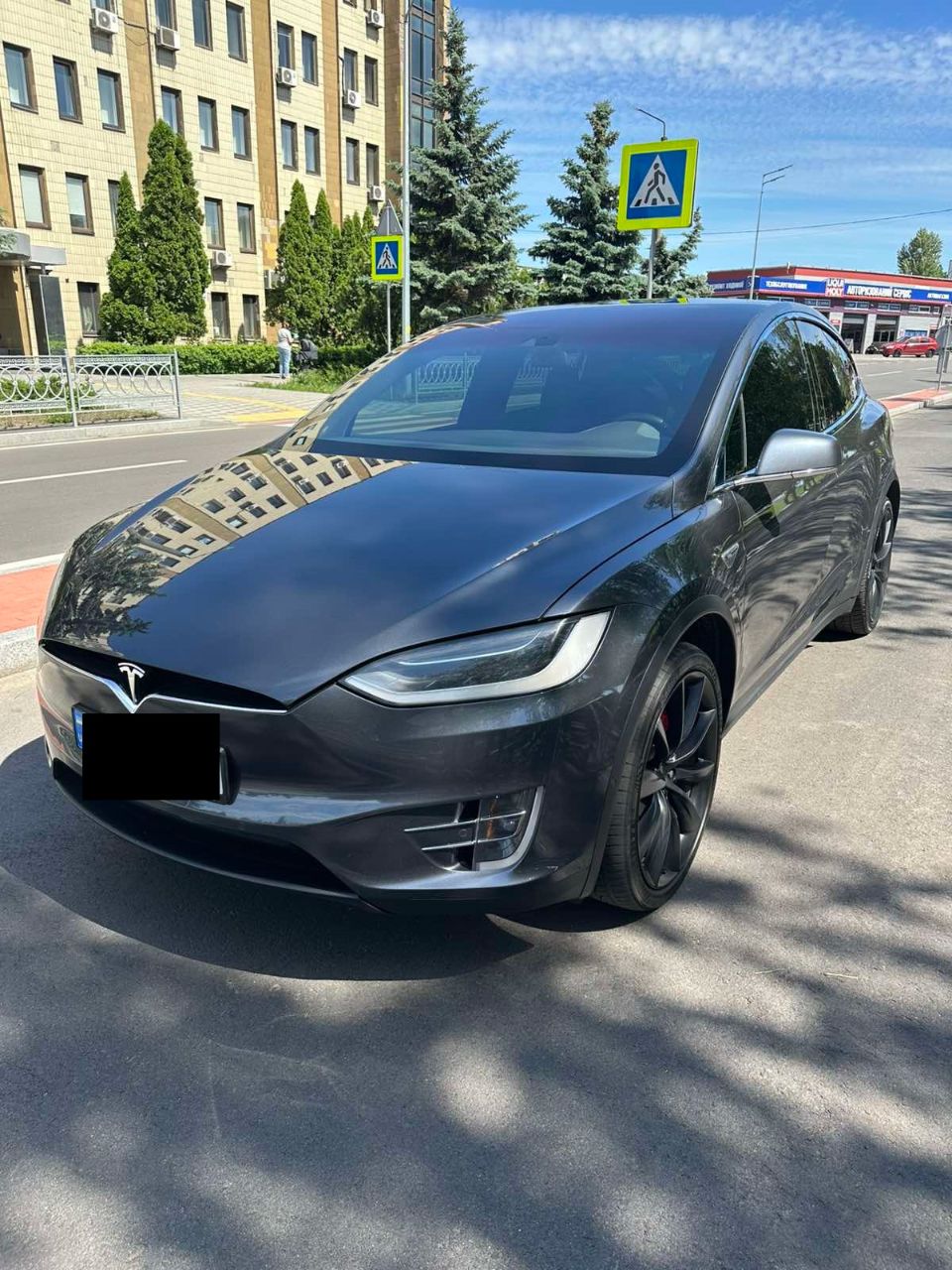 Tesla Model X - фото 7