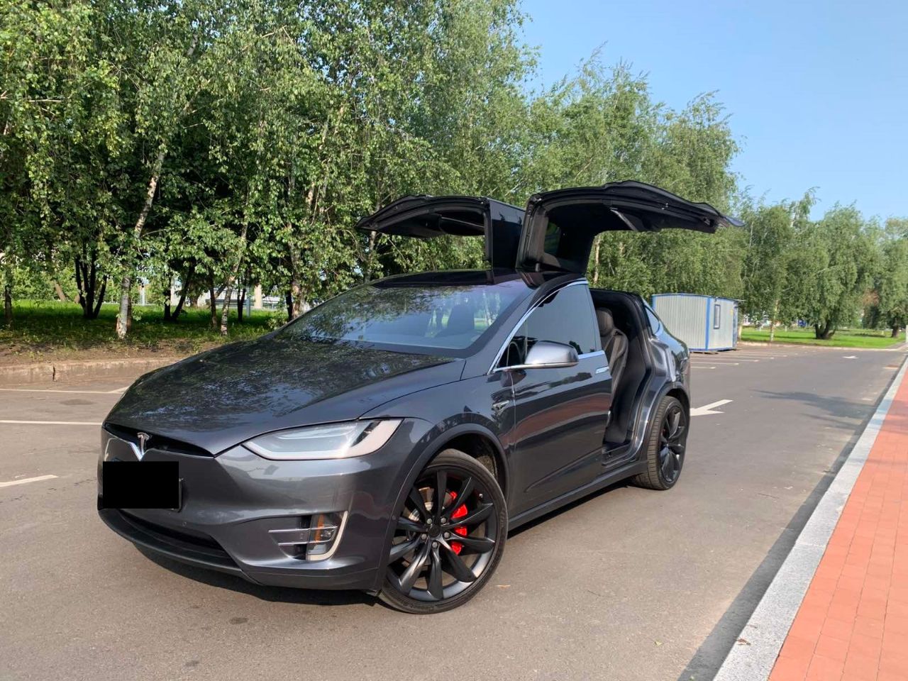 Tesla Model X - фото 26