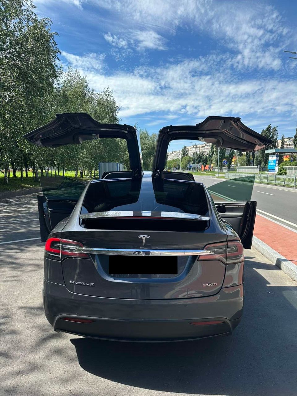Tesla Model X - фото 5