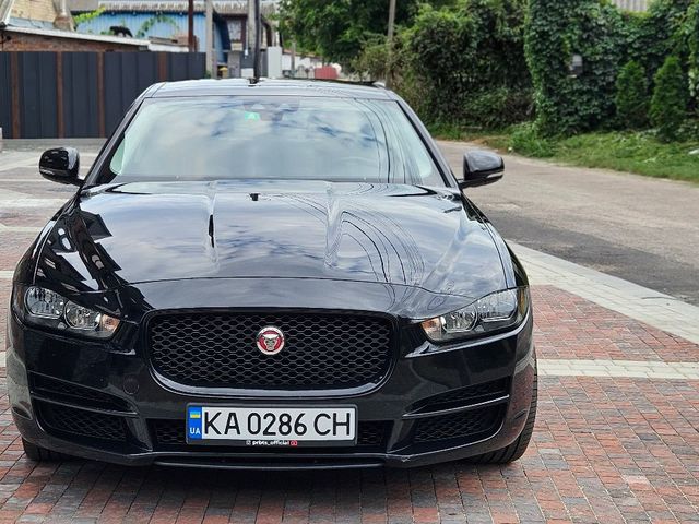 Jaguar XE - зображення 3