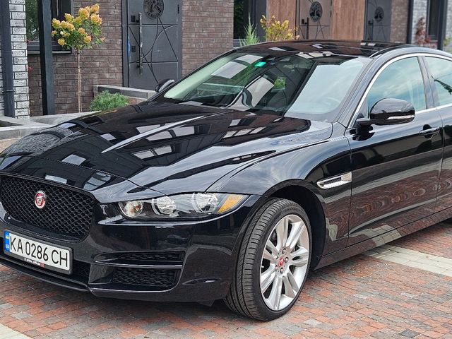 Jaguar XE - зображення 2