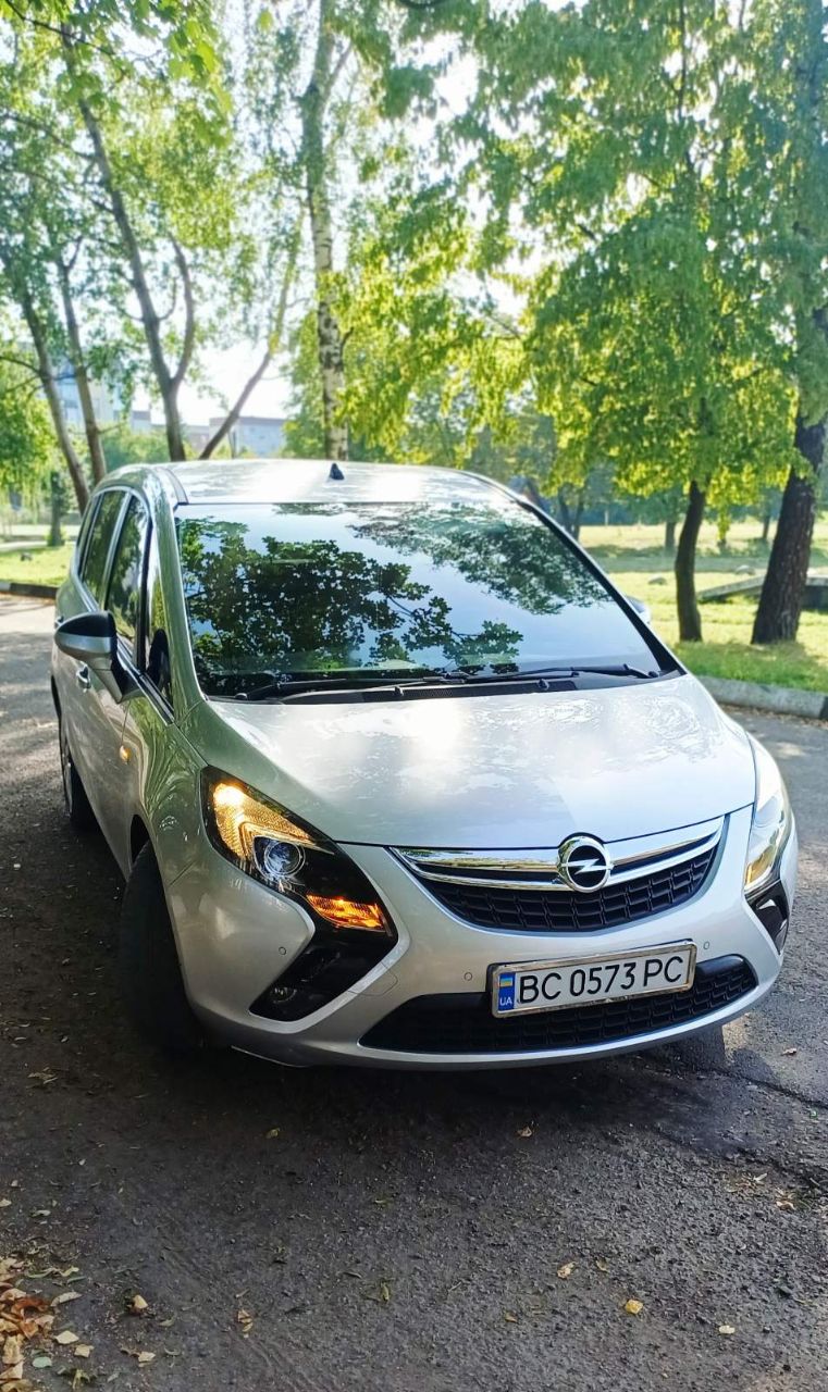 Opel Zafira - фото 6
