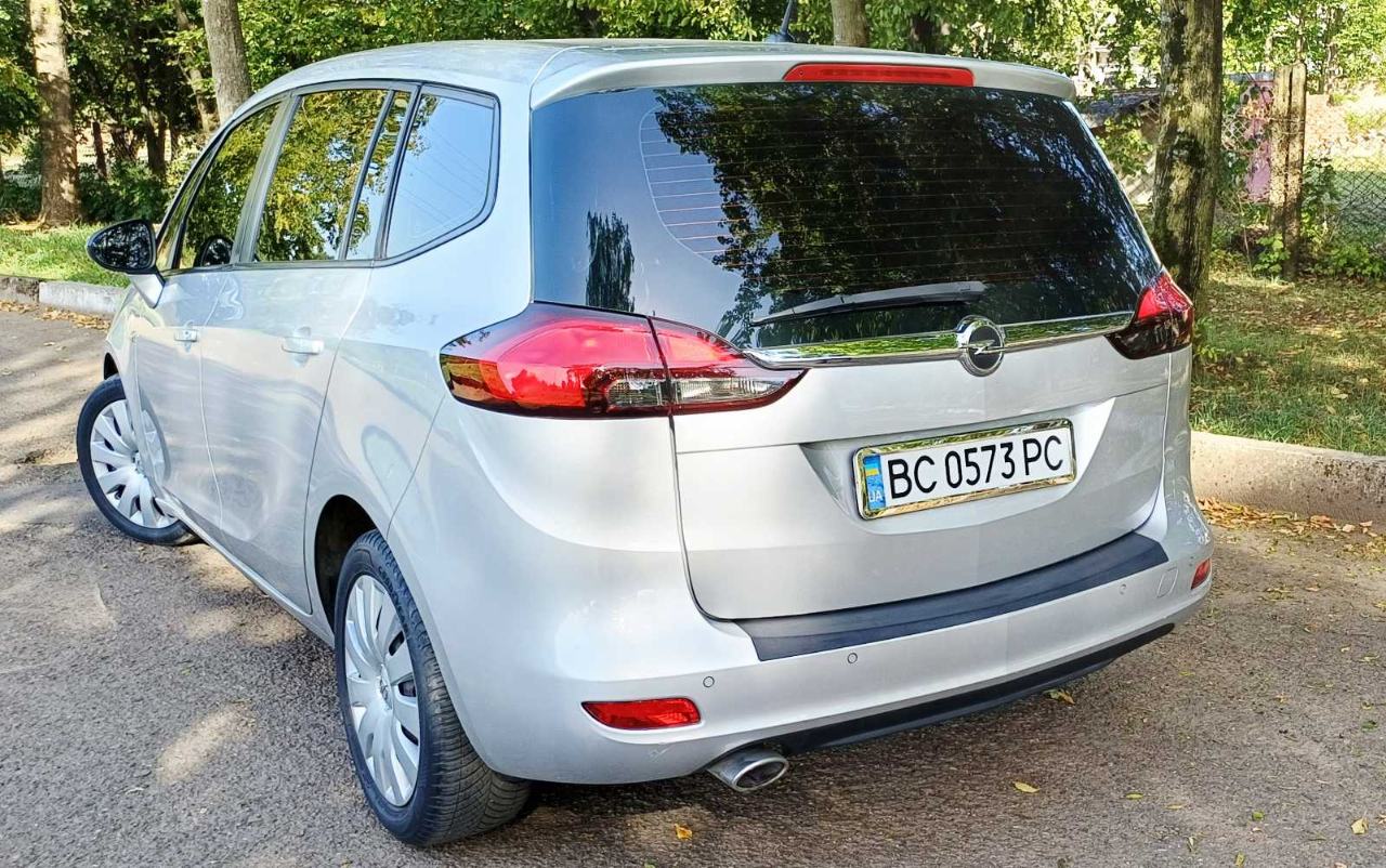 Opel Zafira - фото 16