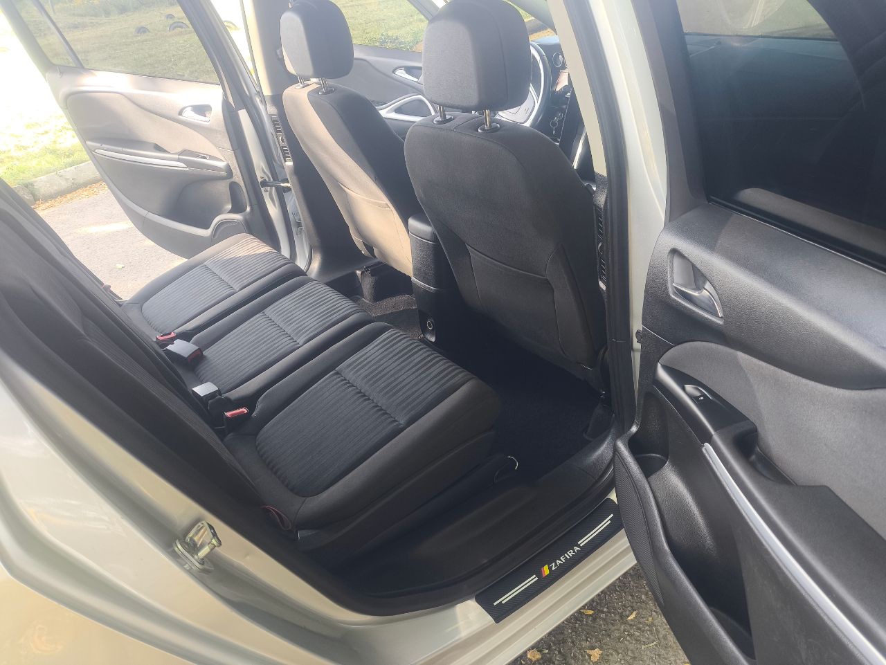 Opel Zafira - фото 29