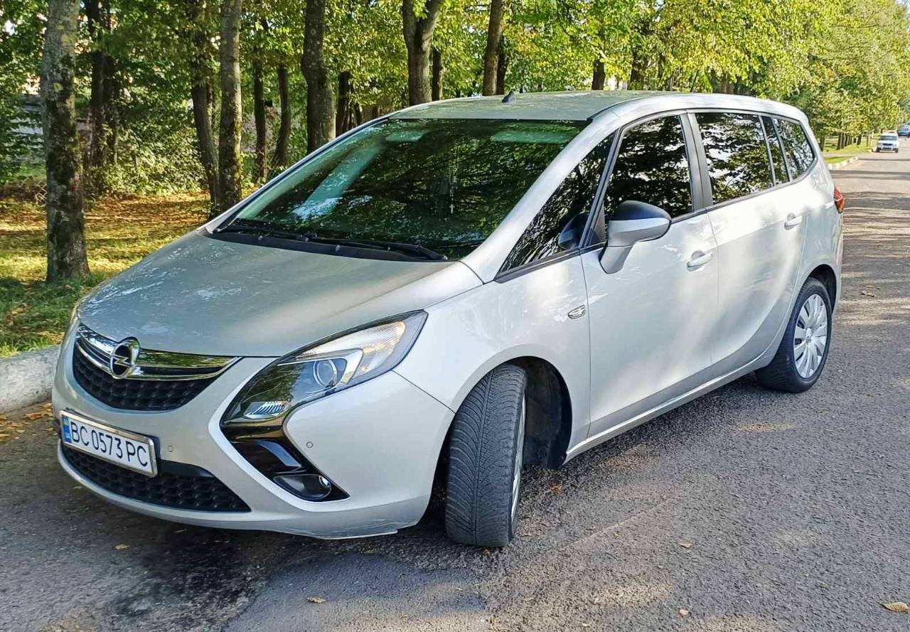 Opel Zafira - фото 5