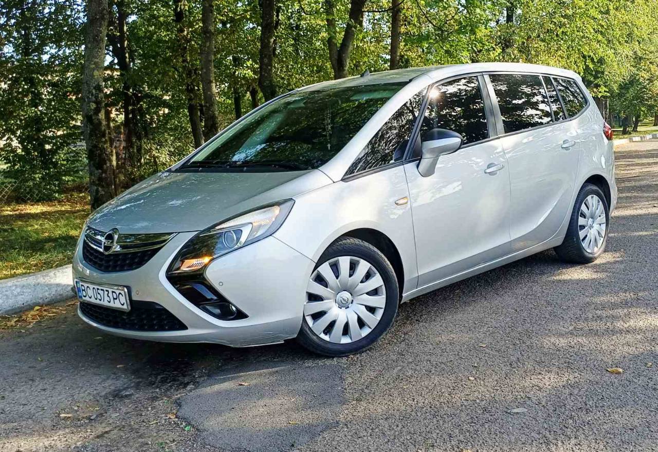 Opel Zafira - фото 1