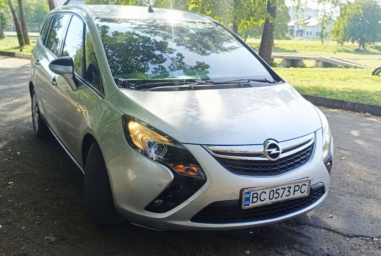 Opel Zafira - фото 7