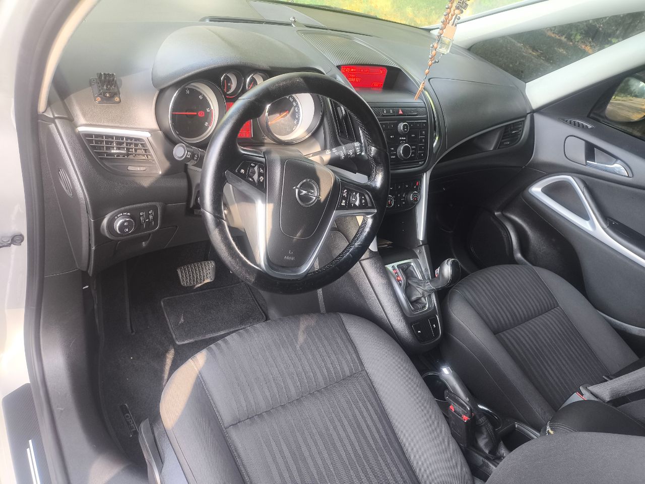 Opel Zafira - фото 23