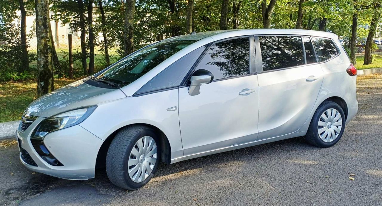 Opel Zafira - фото 18