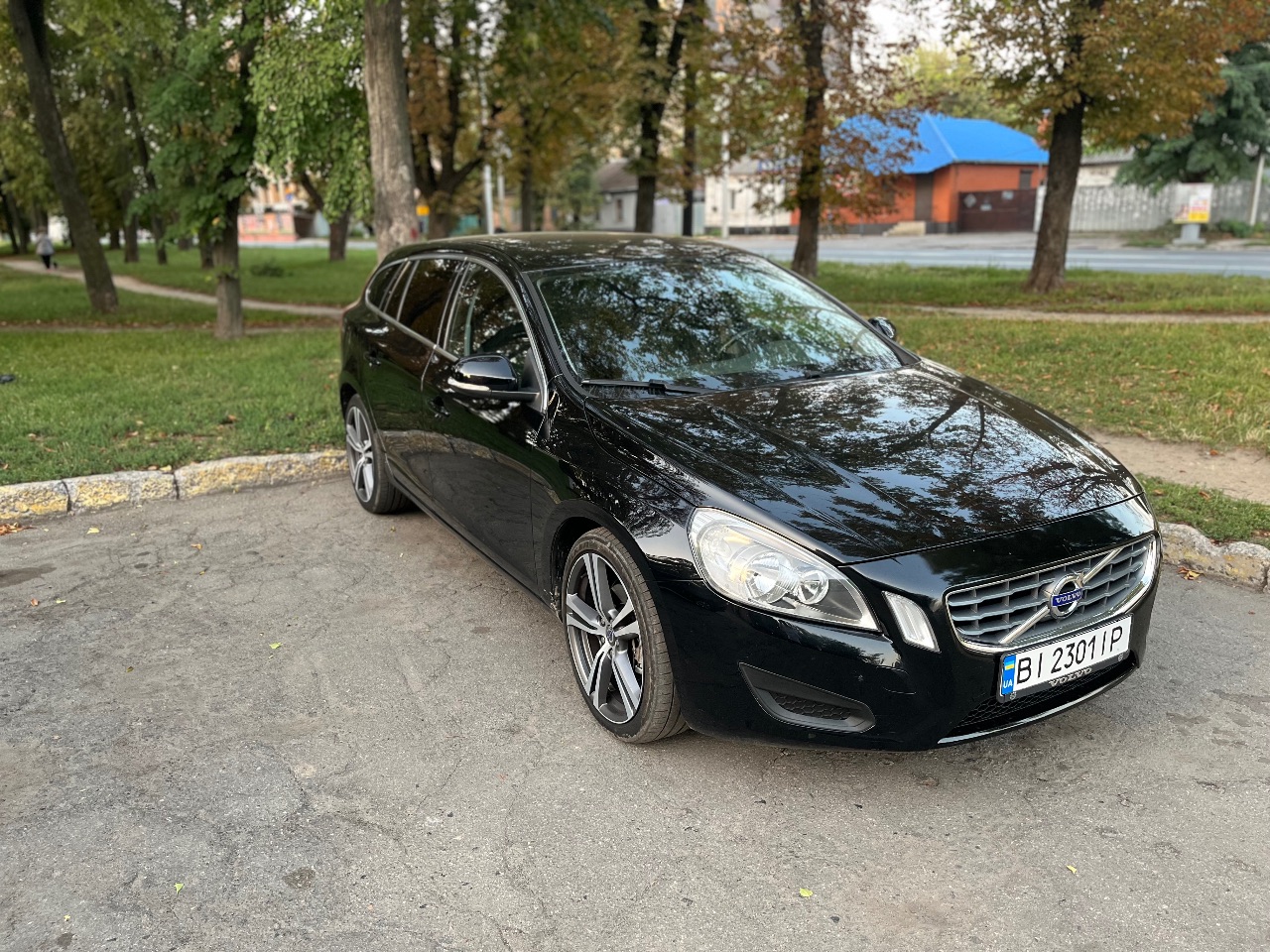 Volvo V60 - фото 1