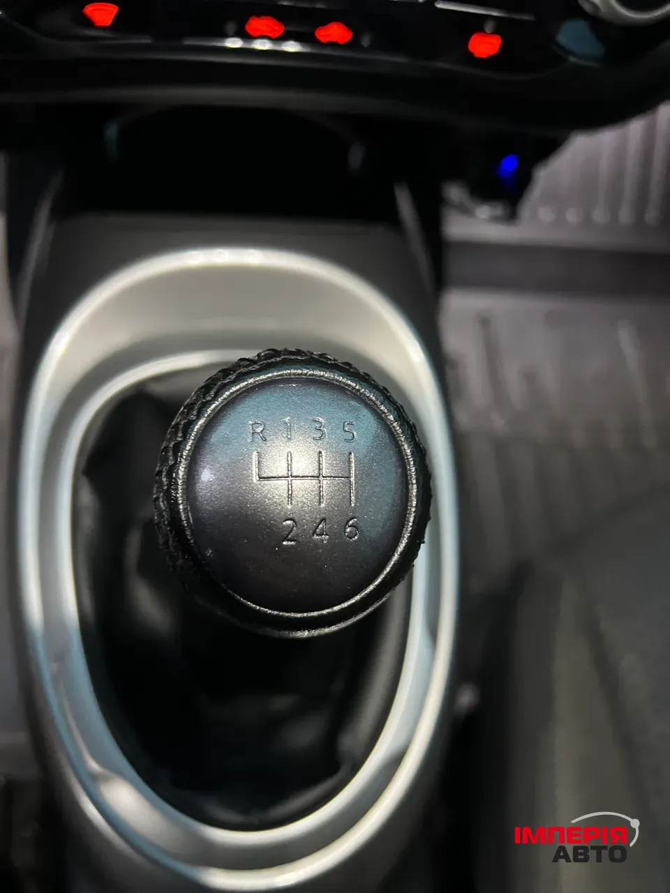 Nissan Juke - фото 9