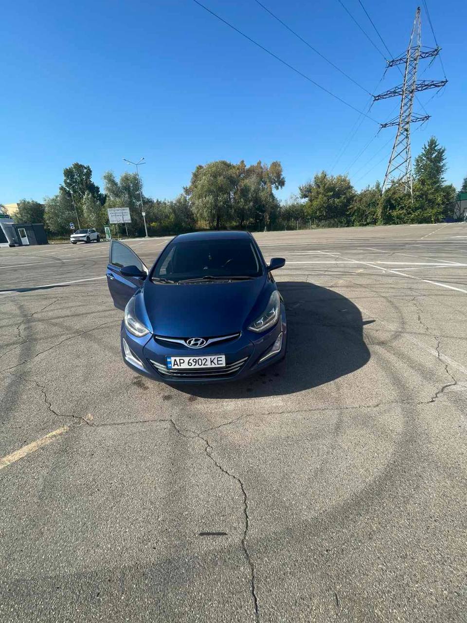 Hyundai Elantra - фото 3