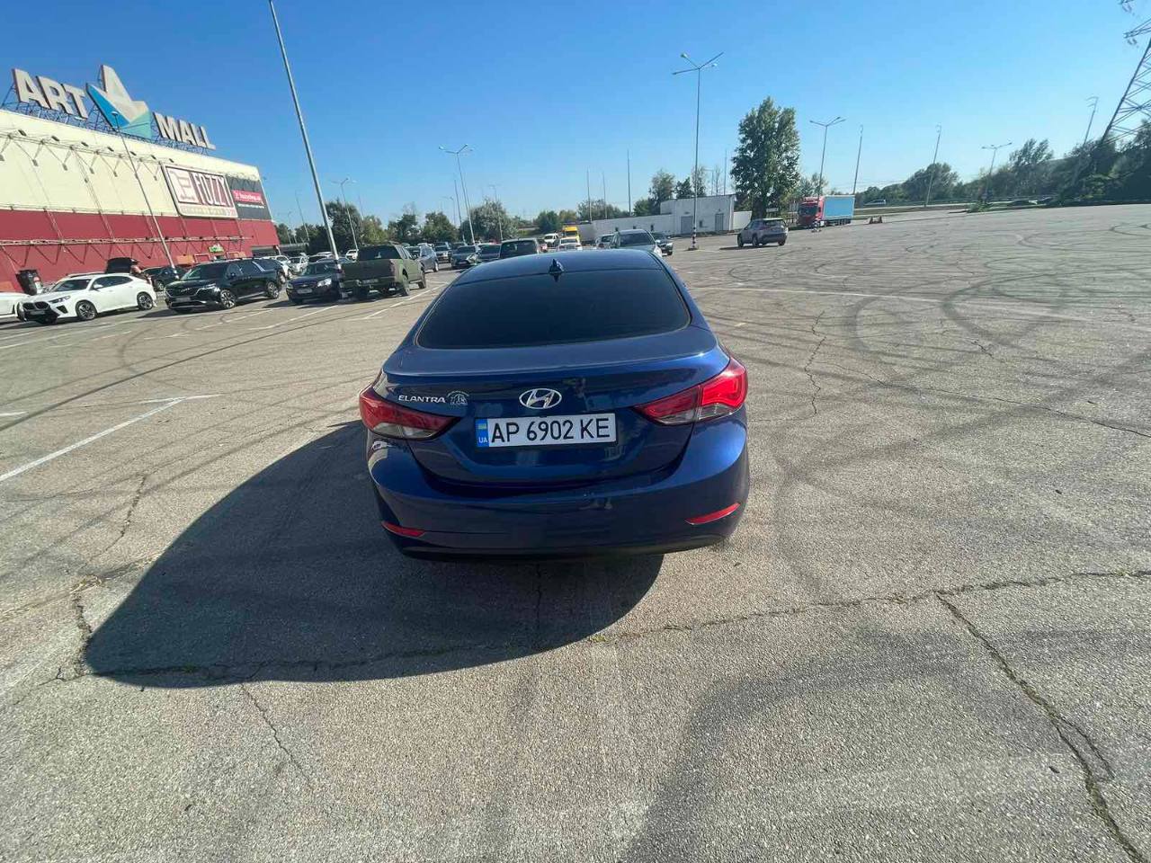 Hyundai Elantra - фото 8