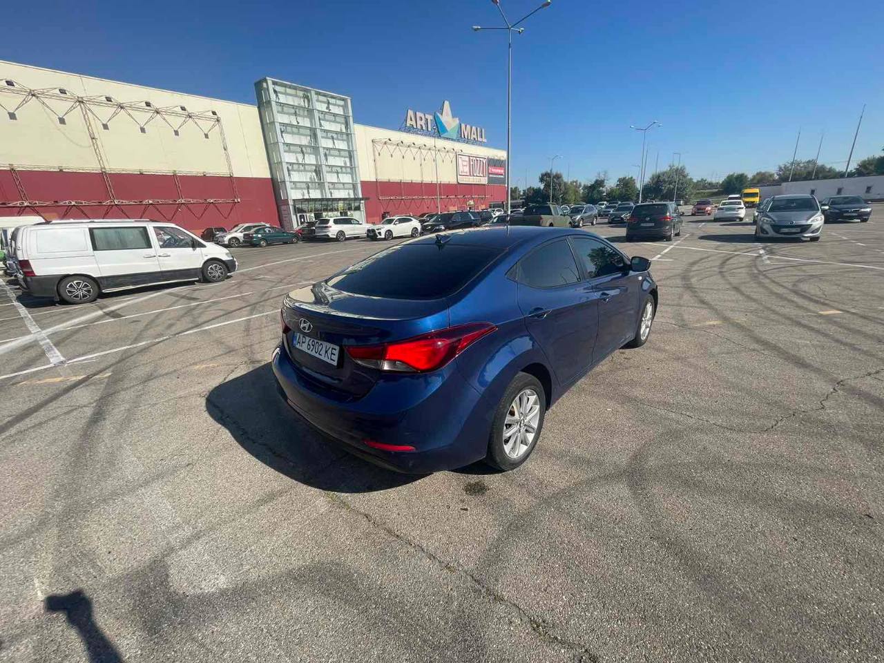 Hyundai Elantra - фото 10