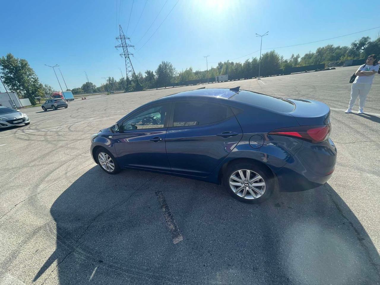 Hyundai Elantra - фото 19