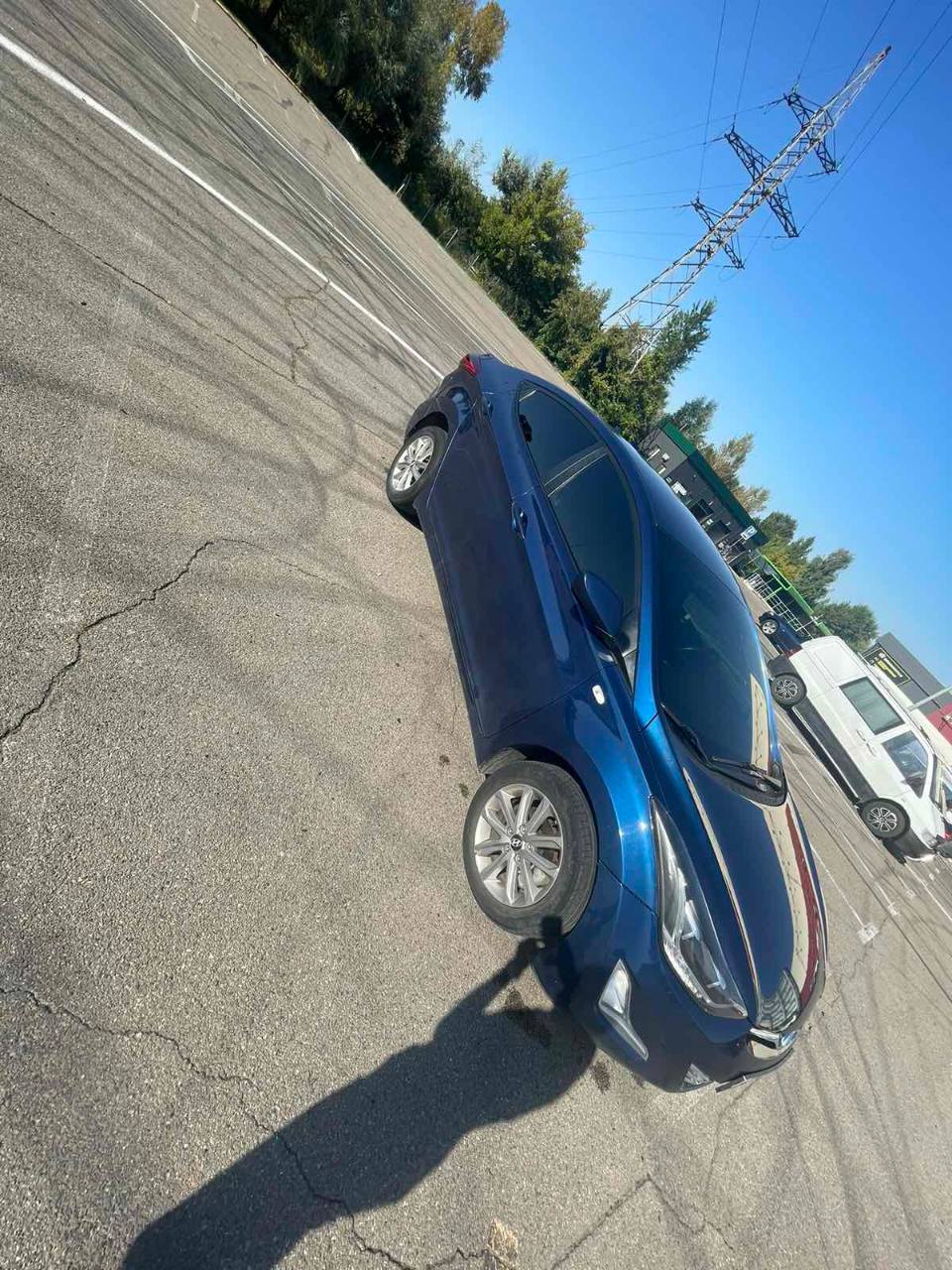 Hyundai Elantra - фото 11