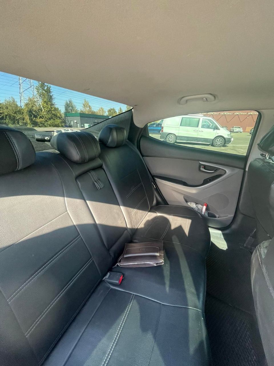 Hyundai Elantra - фото 14