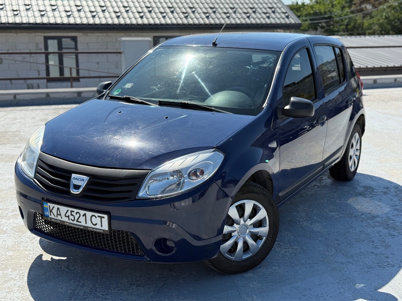 Dacia Sandero - фото 1