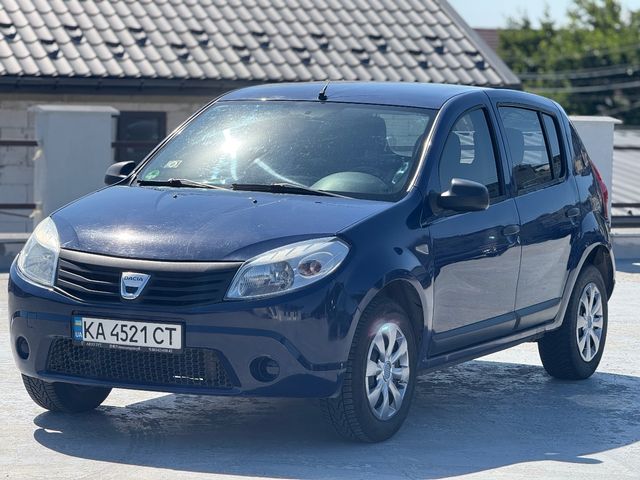 Dacia Sandero - фото 2