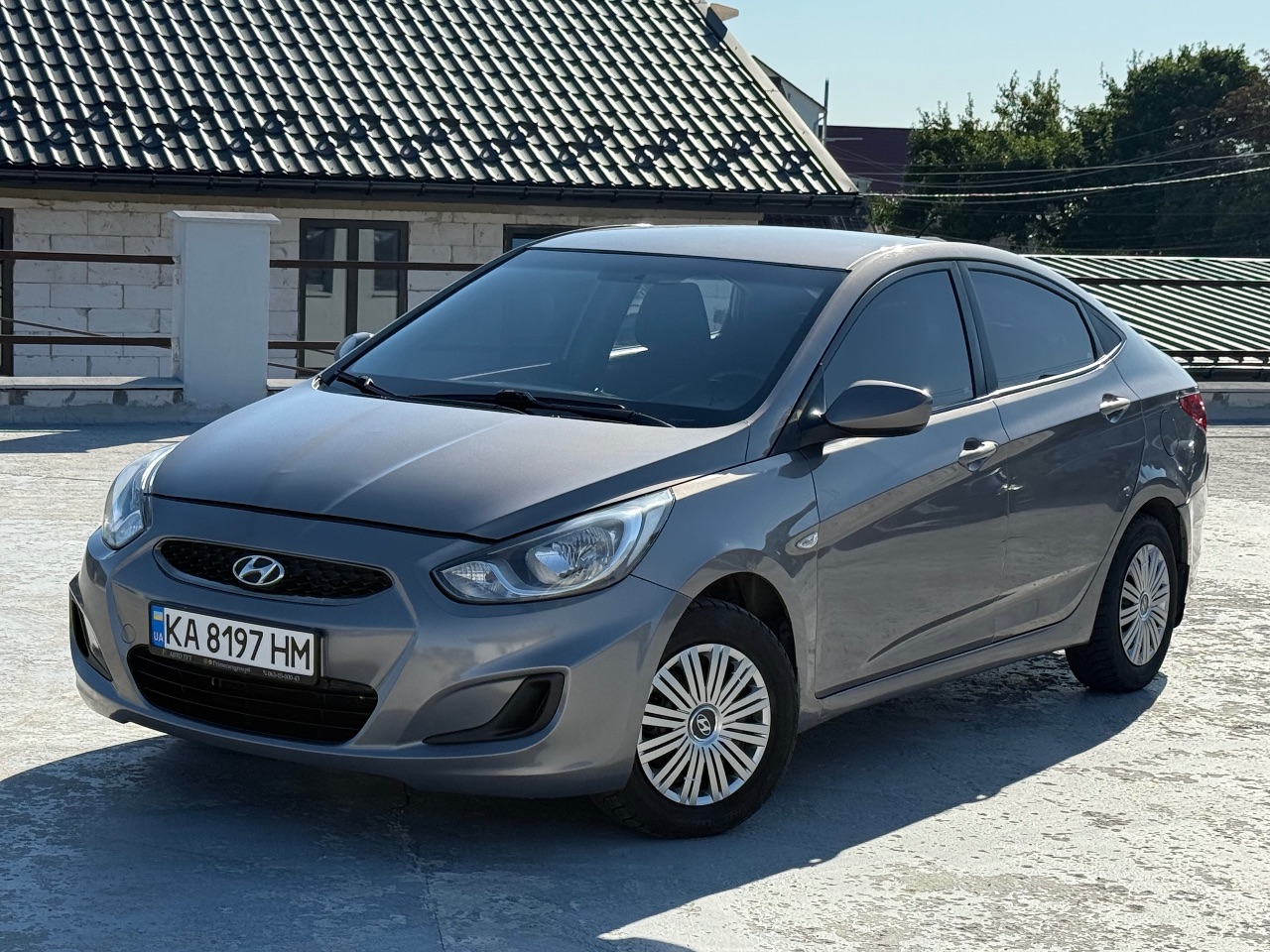 Hyundai Accent - фото 1