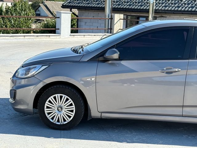 Hyundai Accent - зображення 3