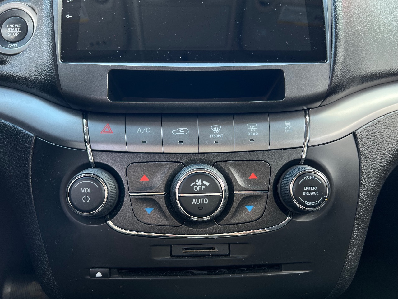 Dodge Journey - фото 31