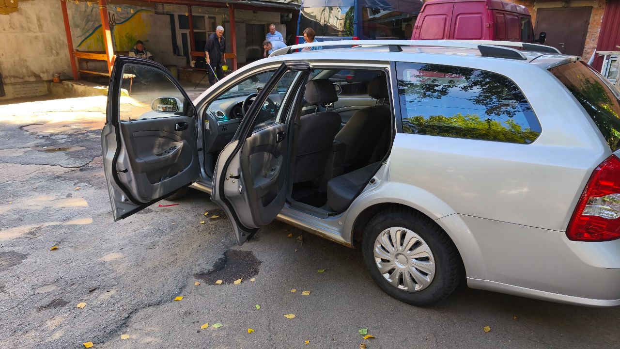 Chevrolet Nubira - фото 10