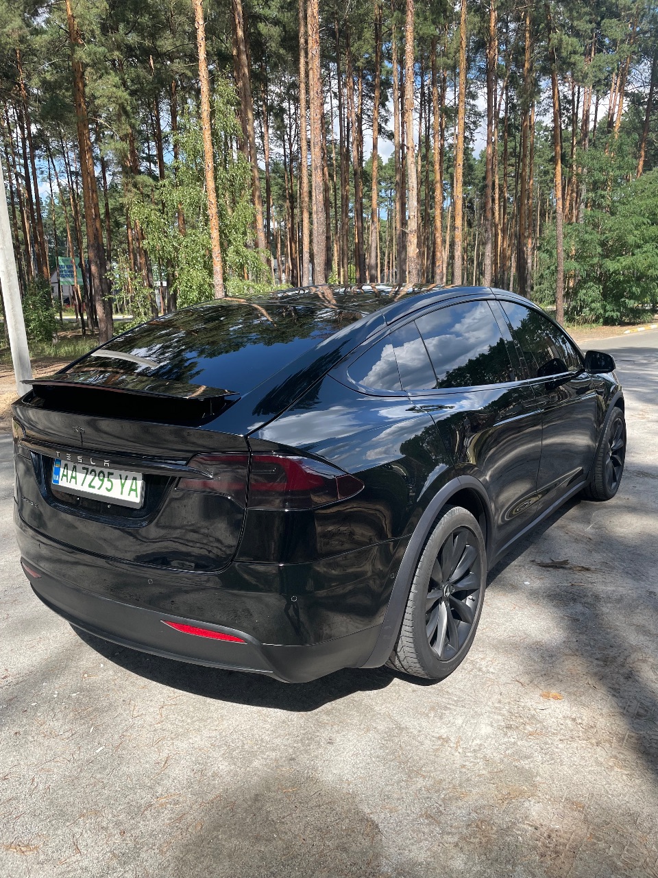 Tesla Model X - фото 8